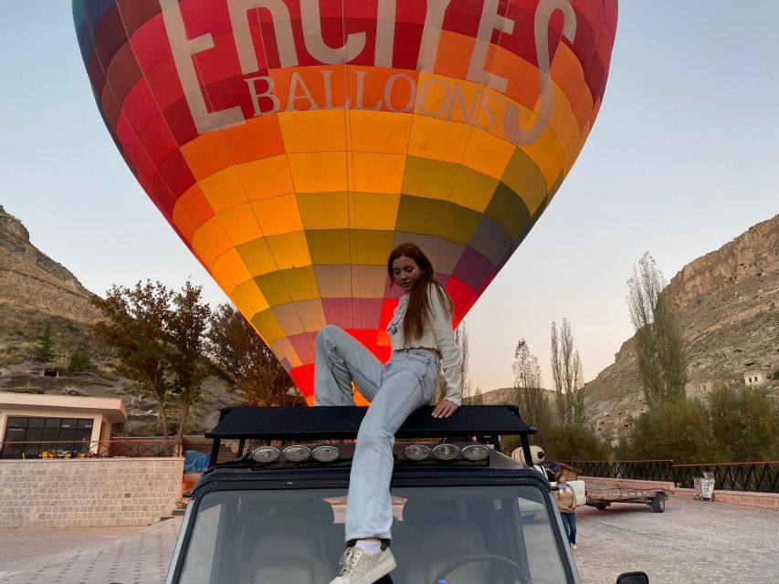 From Göreme: Cappadocia Jeep Safari Tour - Coffee, picnic time, and champagne