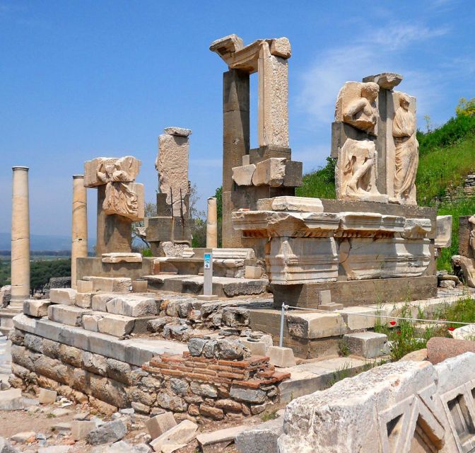 From Istanbul: 2-Day Ephesus, Pamukkale, & Hierapolis Tour - Overnight in Selcuk or Kusadasi