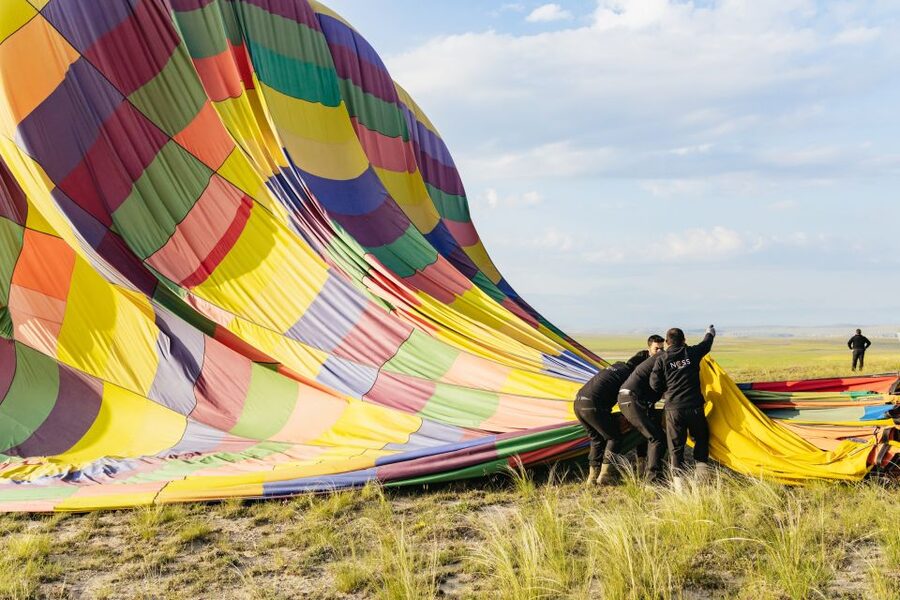 From Istanbul: 2-Day Trip to Cappadocia w/Balloon+Cave Hotel - Guides, vehicles, and how the service feels