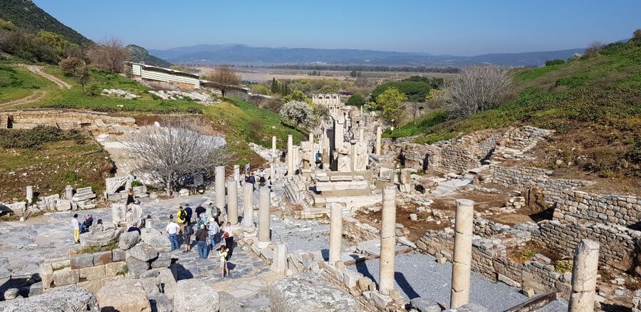 From Istanbul: Ephesus & Şirince Day Trip w/ Wine Tasting - Walking Ephesus from the Odeon to Curetes Street