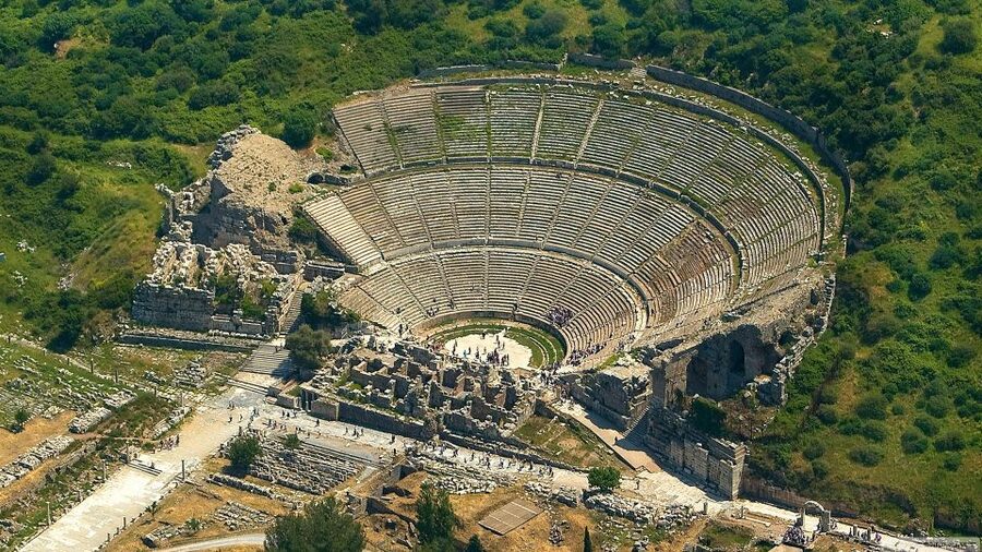 From Izmir: Ephesus and House of Virgin Mary Tour with Lunch - Starting quietly at the House of the Virgin Mary