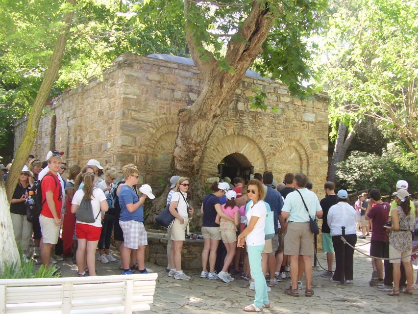 From Izmir: Ephesus Guided Day Trip with Transfer & Lunch - What the walking conditions are like