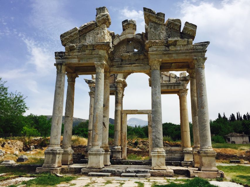 From Izmir: Ephesus, Mary's House Tour with Tickets + Lunch - Artemis and the vanished wonder