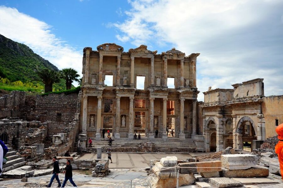 From Izmir: Full-Day Ephesus Tour with Lunch - Temple of Artemis and the view of İsa Bey Mosque