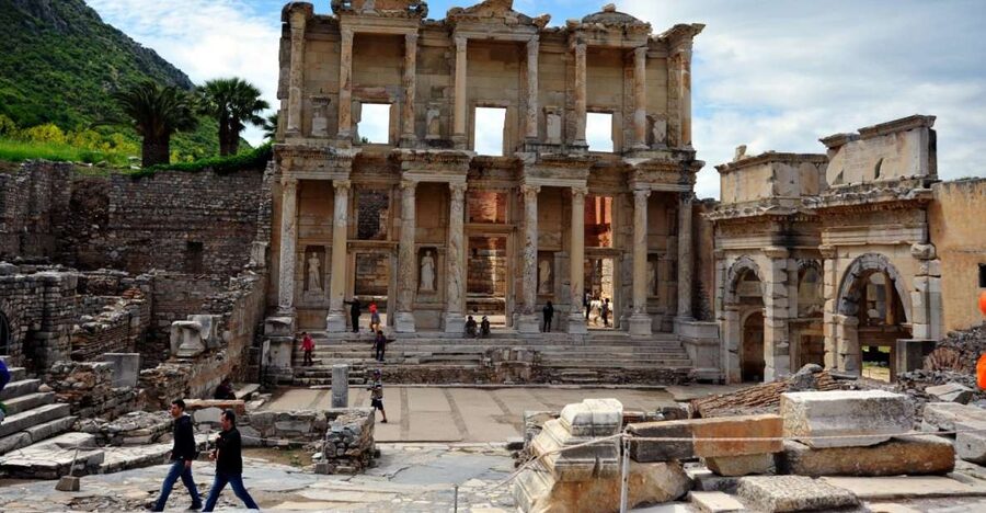 From Izmir: Full-Day Ephesus Tour with Lunch - Şirince gives the afternoon a different flavor