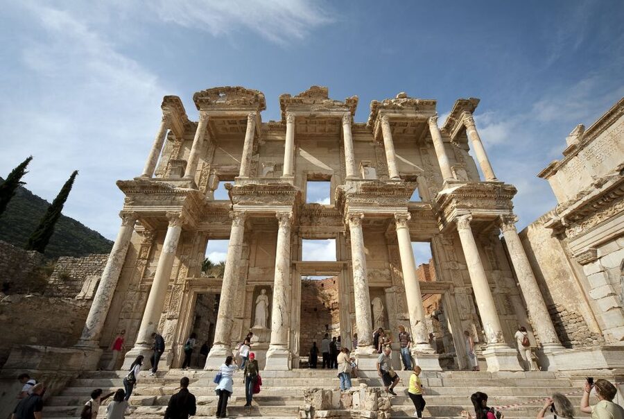 From Izmir: Guided Tour of the Ancient City of Ephesus - Walking through Ephesus for 2.5 hours