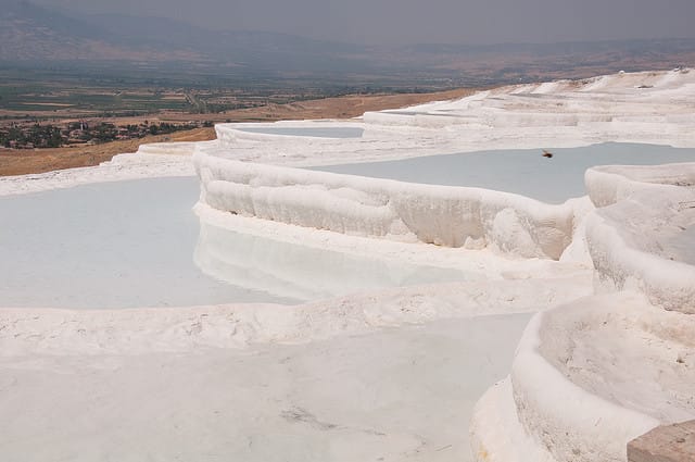 From Izmir: Pamukkale Full-Day Tour - Walking the White Travertines
