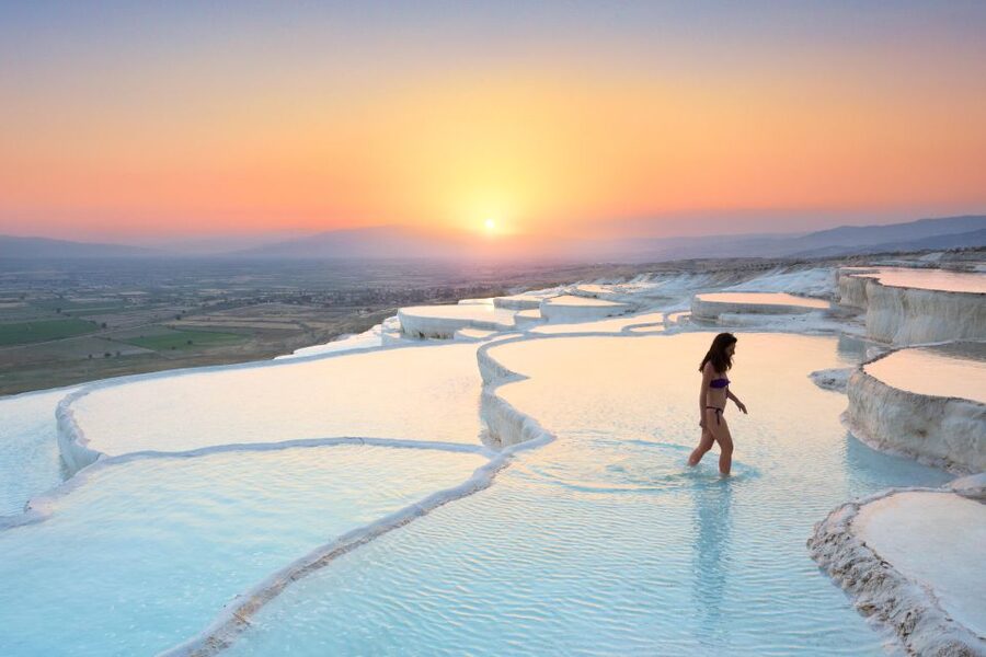 From Izmir: Pamukkale Guided Tour with Lunch - Guides who can make or break the day