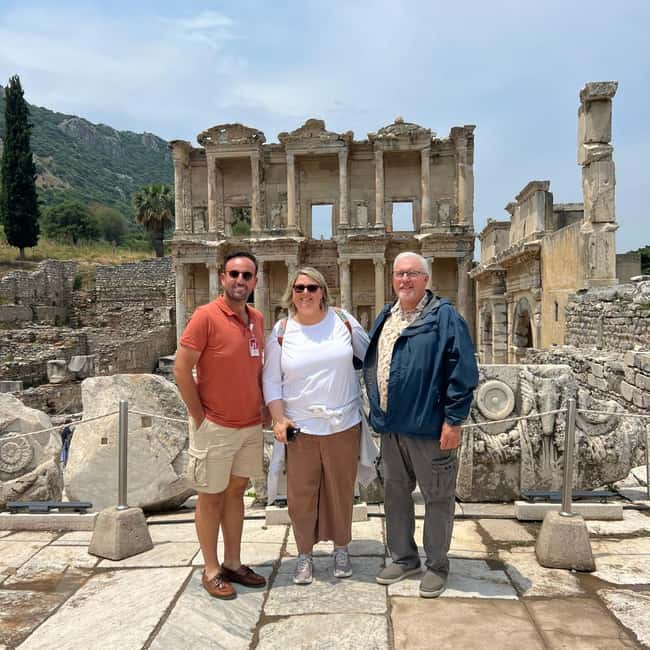From Kusadasi: Ephesus Private Guided Tour - Meeting your guide in Kusadasi