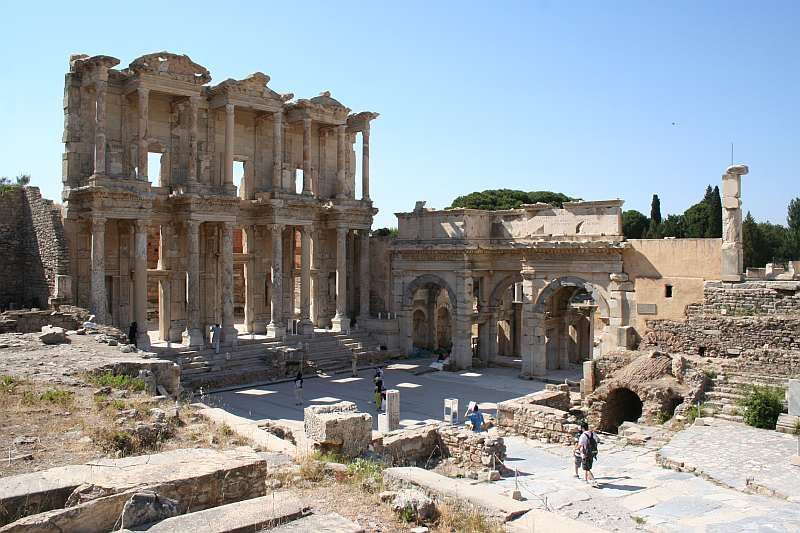 From Kusadasi or Izmir: Ephesus Private Tour - Walking Ephesus from the Odeon to the Library of Celsus