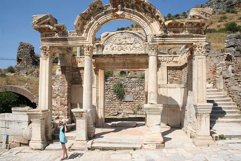 From Kusadasi or Izmir: Ephesus Private Tour - What the $49 price really buys