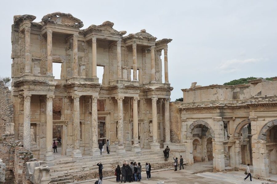 From Kusadasi/Selcuk: Highlights of Ephesus Small Group Tour - The House of the Virgin Mary and its quiet setting