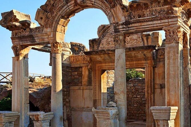 Full-Day Guided Ephesus Tour From Marmaris with Transfers and Lunch - Entering Ephesus after three hours on the road