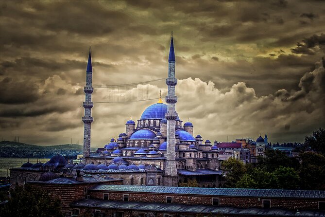 Full Day Istanbul Old City Tour With Expert Local Guide - Pickup, traffic, and the long morning