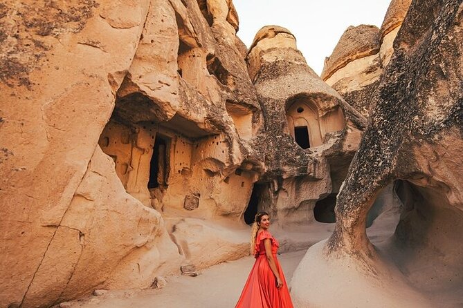 Full day Red Tour in Cappadocia with Lunch - Guide, vehicle, and group size