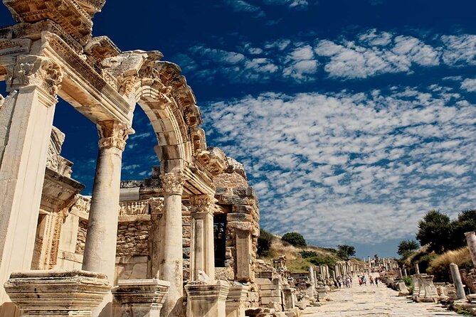 Full-Day Tour from Bodrum to Ephesus - How guides and delays affect the day