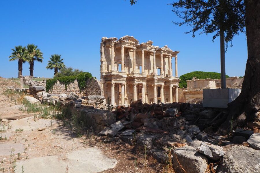 Full-Day Tour of Ancient Ruins in Ephesus from Izmir - The House of the Virgin Mary on Bulbul Mountain
