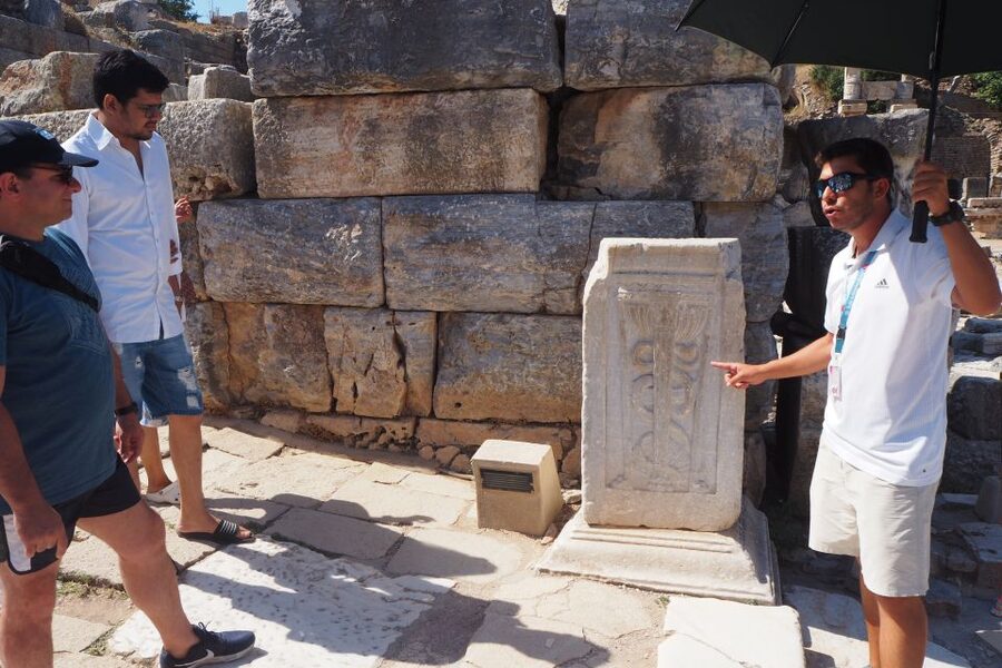 Full-Day Tour of Ancient Ruins in Ephesus from Izmir - Lunch and the extra shopping stops