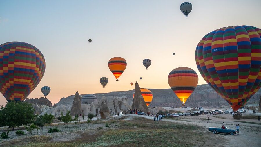 Goreme: Budget Hot Air Balloon Ride over Cappadocia - The service that shapes the morning