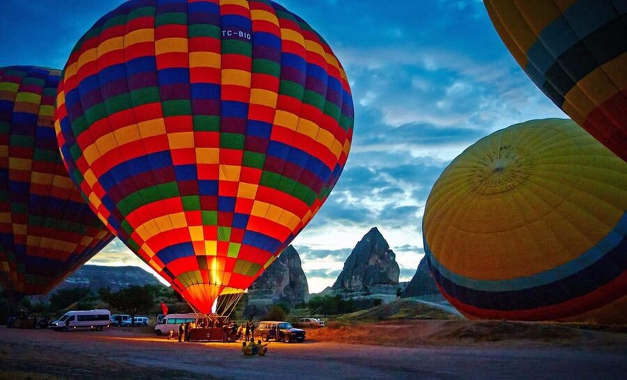 Göreme: Cappadocia Hot Air Balloon Ride - Watching the balloon inflate before takeoff