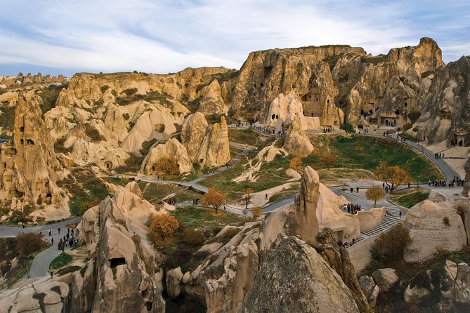 Goreme Open Air Museum and All Highlights of North Cappadocia - Uchisar Castle: a quick stop with a big view