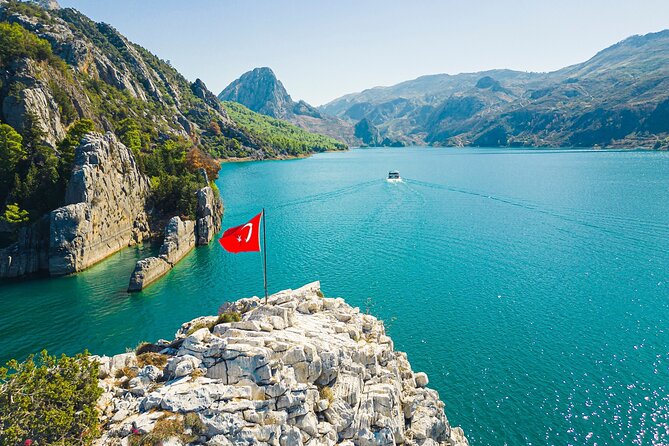 Green Canyon Boat Trip with Lunch and Unlimited Drinks - Swim stops in cold, clear water