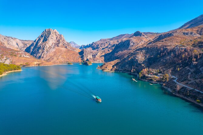 Green Canyon Boat Trip with Lunch and Unlimited Drinks - What the organization is like