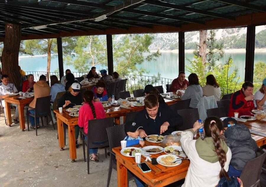 Green Canyon: Boot Tour with Lunch, Soft Drinks, & Transfer - Reaching the Green Canyon boat