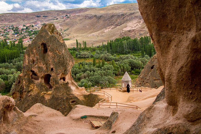Green Cappadocia Underground City and Valleys Tour. Lunch incl. - The onyx stop adds a commercial pause