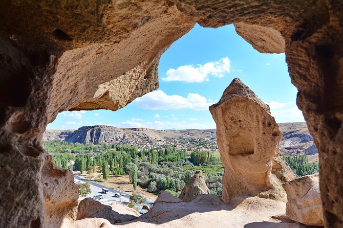Green Cappadocia Underground City and Valleys Tour. Lunch incl. - The road time and vehicle experience