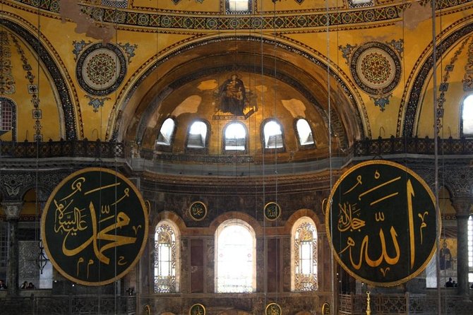 Guided Hagia Sofia, Blue mosque, Basilica Cistern skip lines tour - The Hippodrome and its surviving monuments