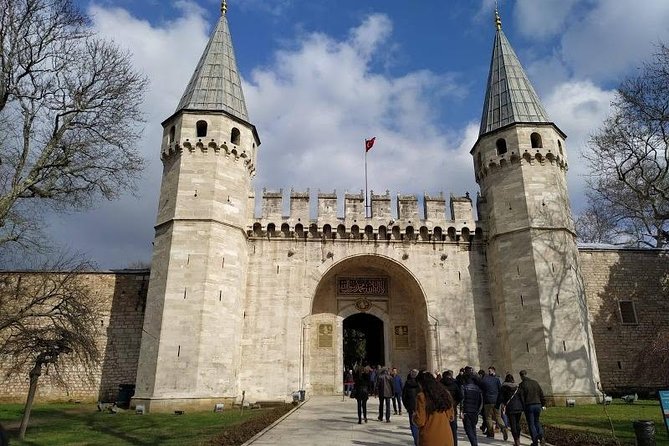 Guided Topkapi Palace & Harem- Skip-the-Line with SMALL GROUP - The Harem: the ticket that changes the value