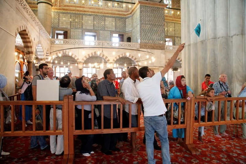 Hagia Sophia & Blue Mosque Half-day Guided, Small Group Tour - Meeting in Sultanahmet or adding hotel pickup