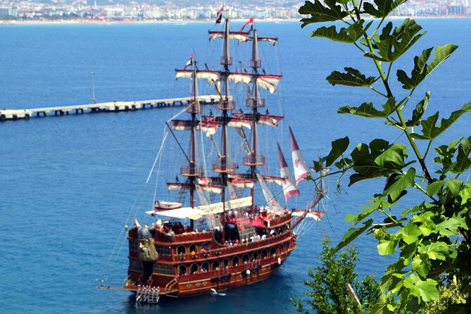 Halal Concept Short Pirate Boat Tour in Alanya - Service, boat size, and the family experience