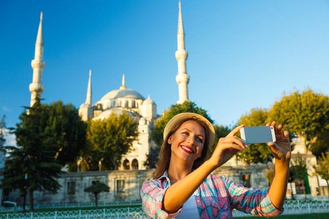 Imperial Istanbul Half-Day Tour: Hagia Sophia and Grand Bazaar - The Grand Bazaar: history, shopping, and pressure