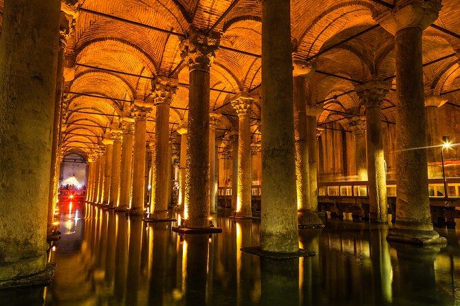 Istanbu City Walk: Topkapi Palace, Harem, & Basilica Guided Tour - The Basilica Cistern in 30 atmospheric minutes