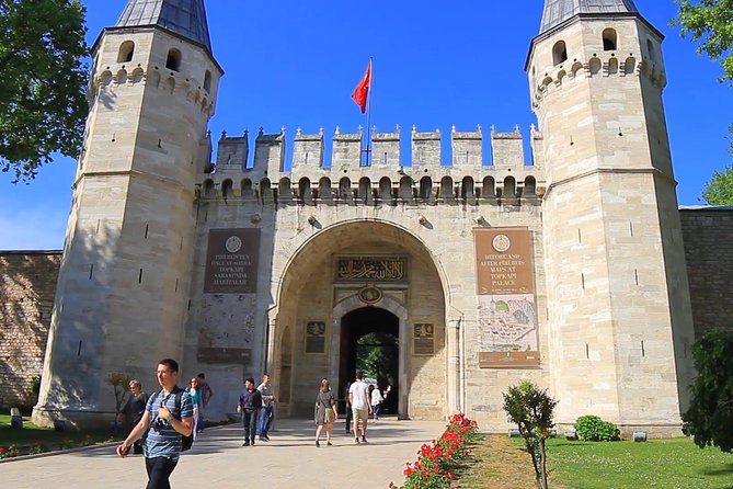 Istanbul 1 Day Tour | Best of Istanbul | Blue Mosque, Hagia Sophia and Topkapi - Topkapi Palace, the tour’s strongest included sight