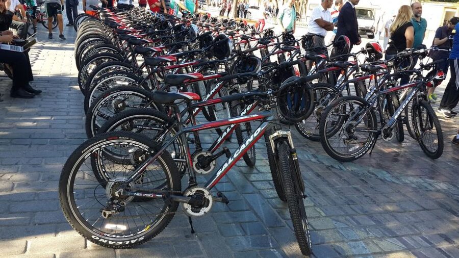 Istanbul 3-Hour Old City Tour by Bicycle - Hagia Sophia and the Basilica Cistern from outside