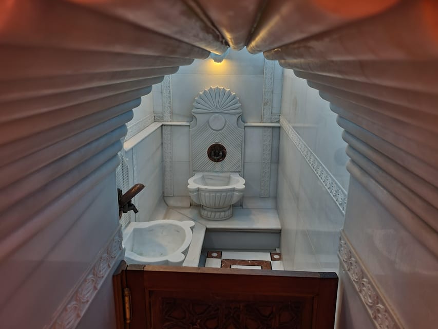 Istanbul: Acemoglu Historical Hammam Entry Ticket - Marble basins, warm rooms, and half-door privacy