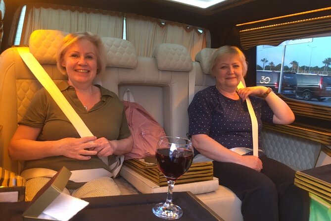 Istanbul Airport Luxury Minivan Transfer Meet Transfer - Communication before and after landing
