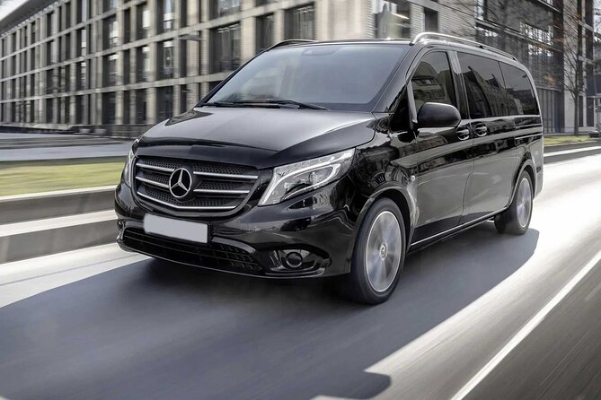 Istanbul Airport Private Transfer - Finding Gate 14 at Istanbul Airport