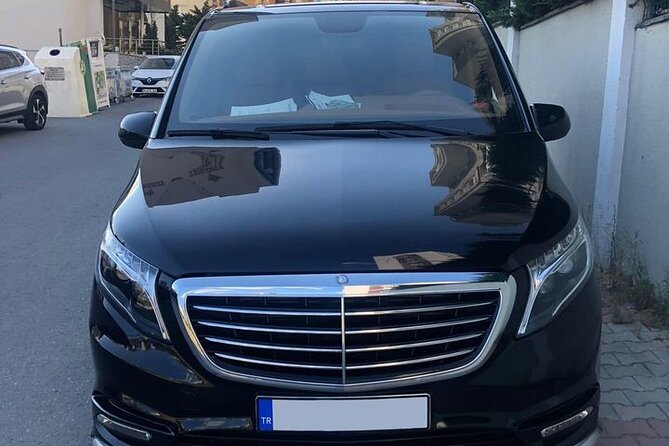 İstanbul Airport Taxi - Inside the private vehicle for 45 to 60 minutes