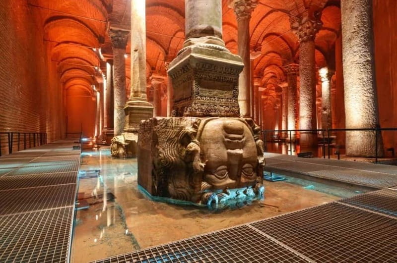 Istanbul: Basilica Cistern Small Group Tour with Tickets - Skipping the queue and entering underground