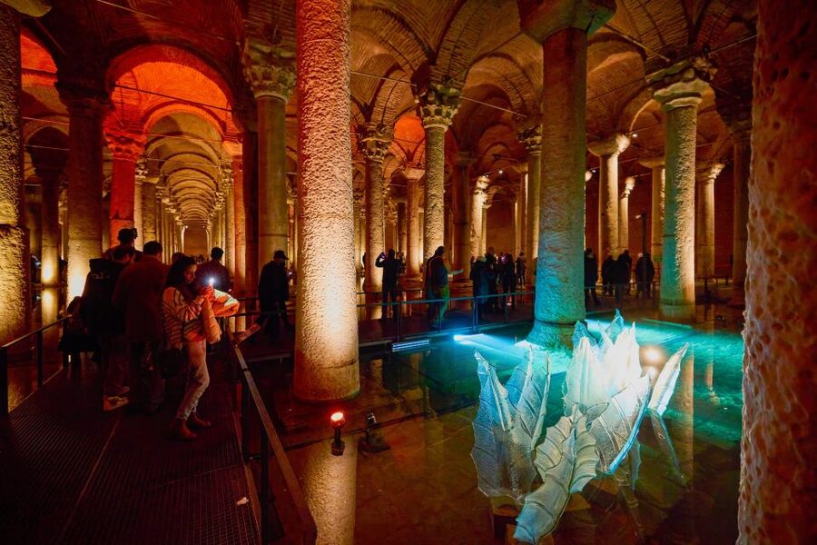 Istanbul: Basilica Cistern Walking Tour with Entry Ticket - A tour that leaves room for photographs