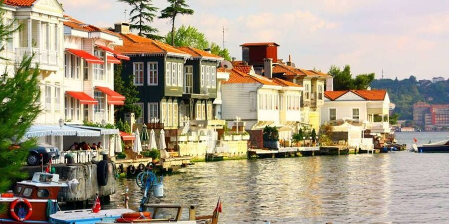 Istanbul: Best of One Day Two Continents Tour, Europe&Asia - The included shopping stop changes the value equation