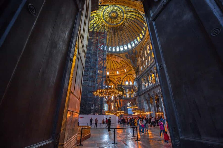 Istanbul: Blue Mosque and Hagia Sophia Tour w/Entry Tickets - What $37 gets you