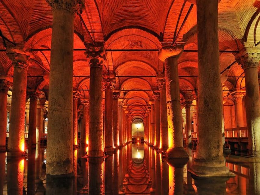 Istanbul: Blue Mosque, Basilica Cistern, & Hagia Sophia Tour - Sultanahmet District and the Hagia Sophia exterior