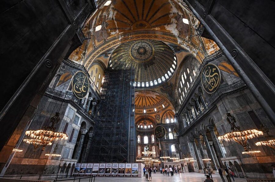 Istanbul: Blue Mosque, Hagia Sophia, & Basilica Cistern Tour - Seeing Hagia Sophia from the outside first