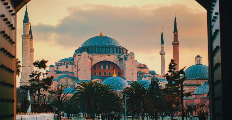 Istanbul: Blue Mosque, Hagia Sophia, & Basilica Cistern Tour - What to wear and bring