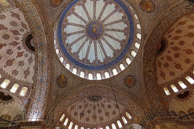 Istanbul: Blue Mosque & Hagia Sophia Small-Group Tour with ticket - Understanding Hagia Sophia’s many lives